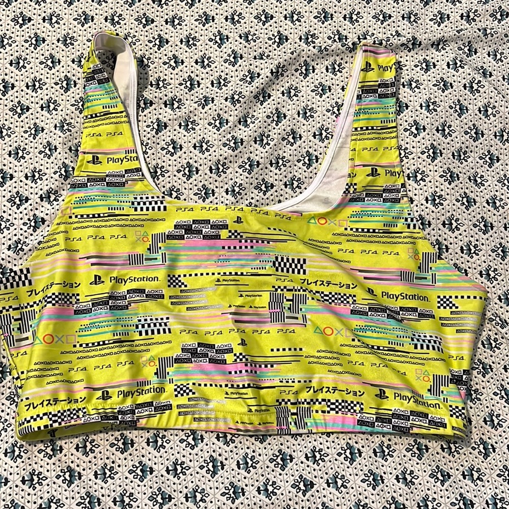Forever 21 PS4 Top